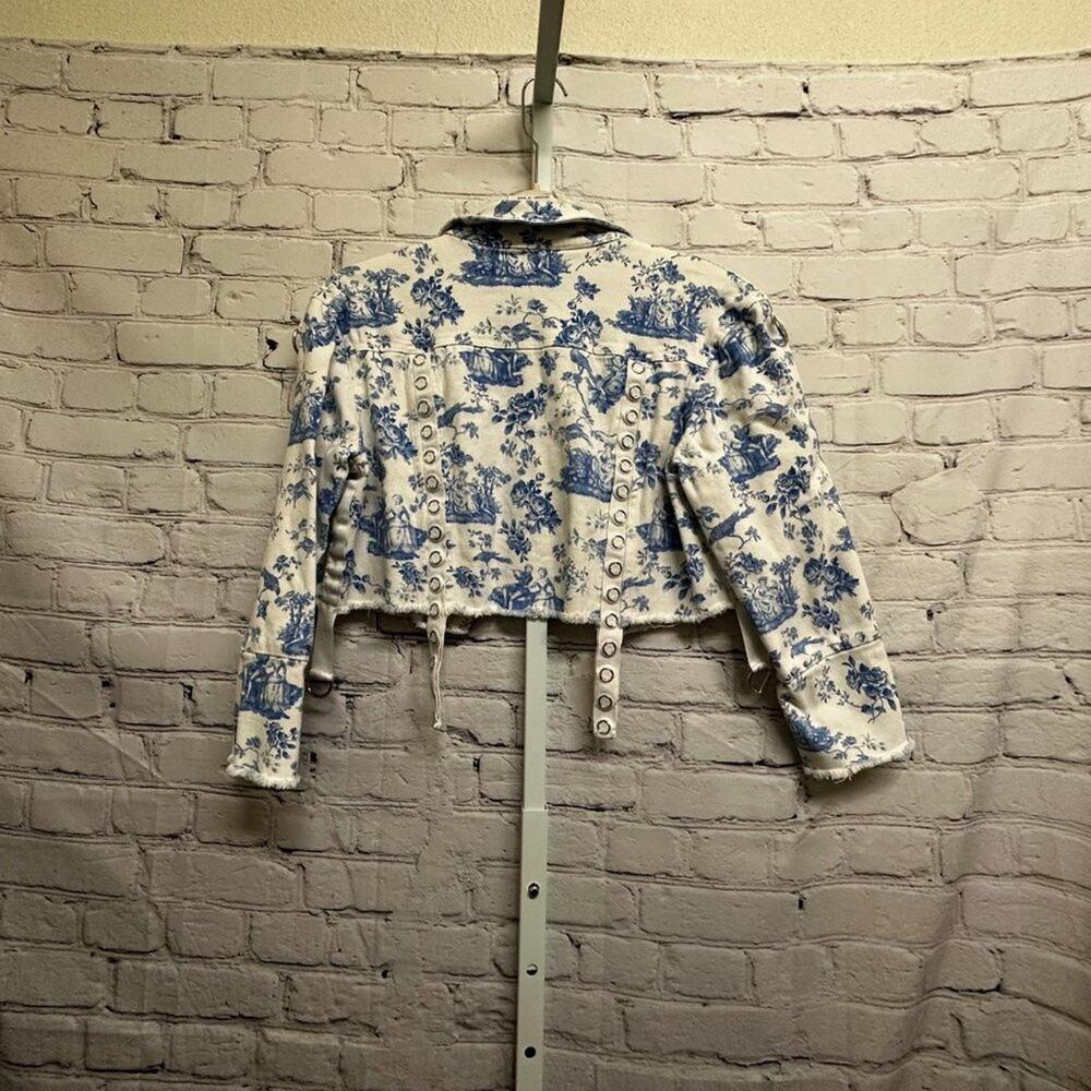 FOR LOVE AND LEMONS - Delphine Cropped Denim Jacket - Picture 3 of 9
